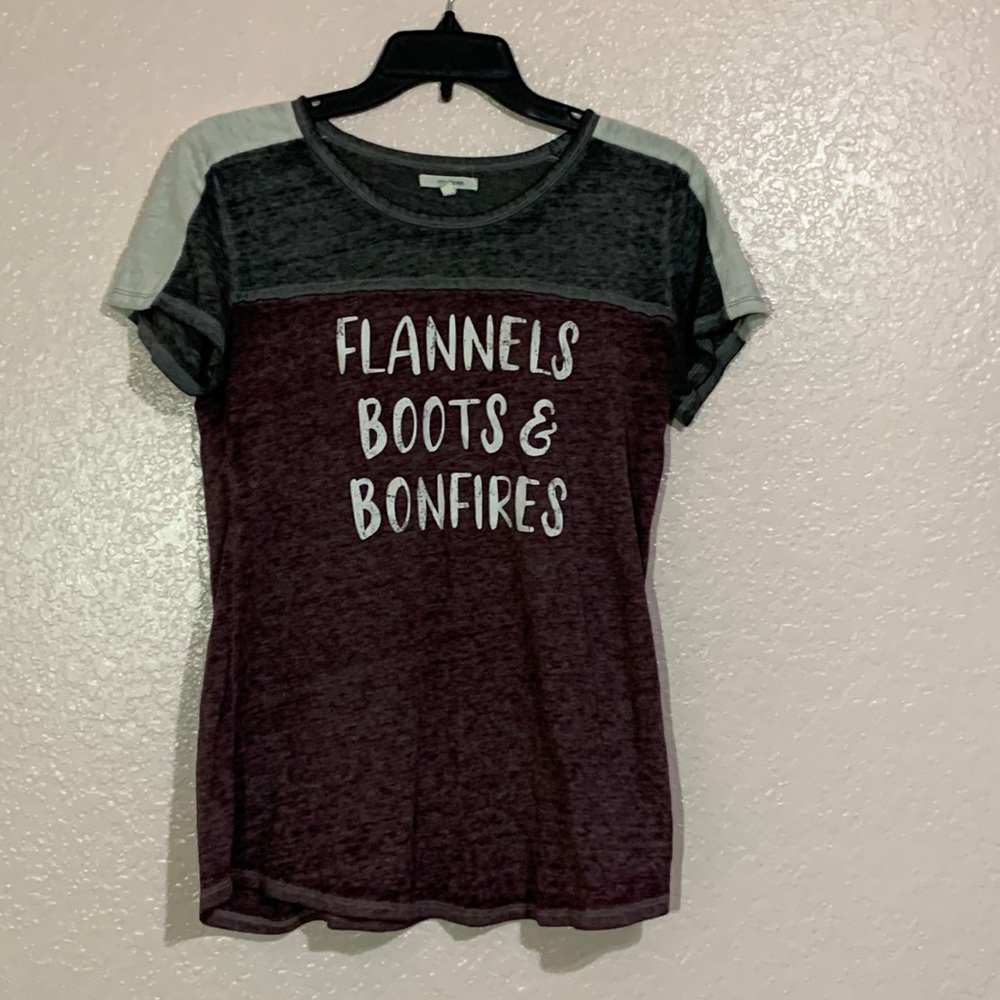Maurice’s graphic tee